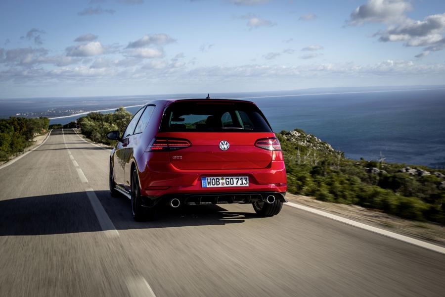  Volkswagen Golf GTI TCR 3-Door (Typ 5G) 2019 года  (WW) (фото 52 из 107)